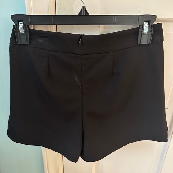 Black Envelope Skort - Picture 2 of 3